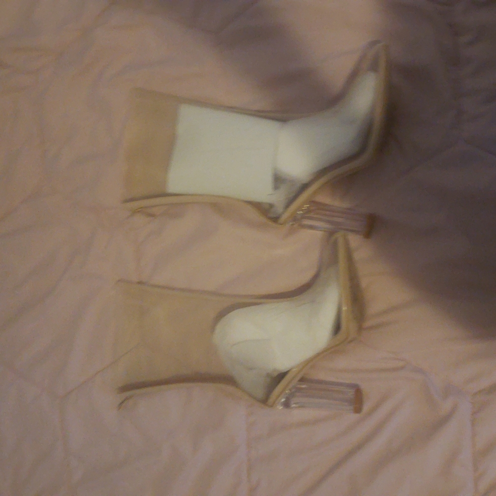Casual heel boots